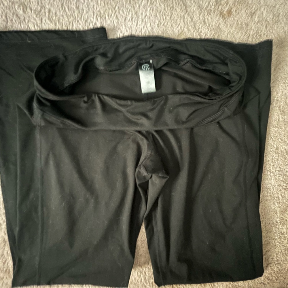 Women’s yoga pants